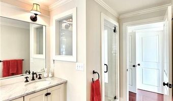 44 Tuckerman Ave, Middletown, RI 02842