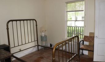 27 Westminster Ter, Rockingham, VT 05101