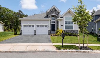21 AURORA Cir, Barnegat, NJ 08005
