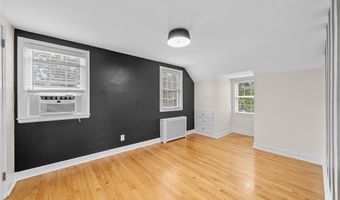 68 Prospect St, Amityville, NY 11701