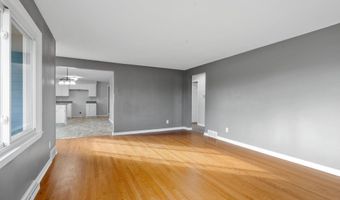 4710 W CAPITOL Dr, Appleton, WI 54913