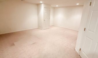 2212 Hamilton Dr, Ames, IA 50014