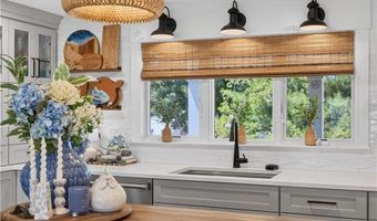 9 Dudley Dr, Narragansett, RI 02882