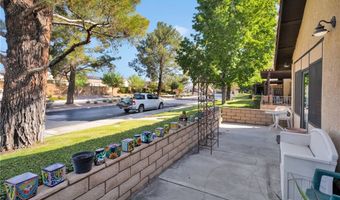 11714 Oak St, Apple Valley, CA 92308