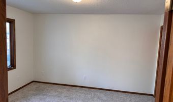 708 2nd Ave SW, Altoona, IA 50009