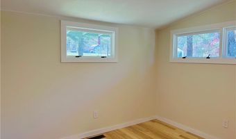 72 Overlea Rd, North Smithfield, RI 02896