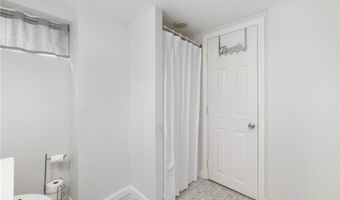 103 BIRCHWOOD Dr, North Kingstown, RI 02852