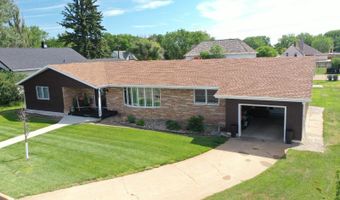 203 3rd Ave SW, Bowman, ND 58623