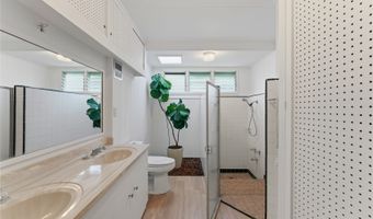 6085 Manukapu Pl, Honolulu, HI 96821