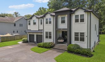 129 Magnolia Ln, Middletown, NJ 07748