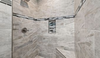 5609 Bear Creek Pass, Auburn, IN 46706