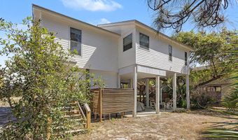 214 HARBOR Cir, Alligator Point, FL 32346