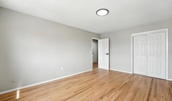 16 OAK St, Bayonne, NJ 07002