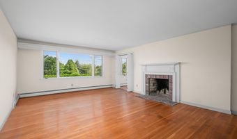 93 Harris Meadow Ln, Barnstable, MA 02630