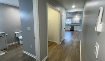913 Pine Ave, Alma, MI 48801