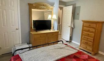 12 Pine Hill Dr, Bath, ME 04530