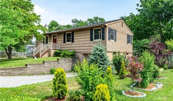 41 Mount View Ave, North Kingstown, RI 02852