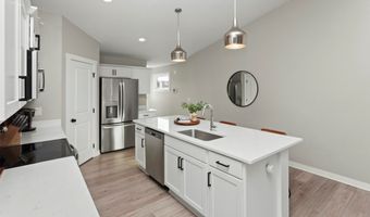 2805 20th St SW, Altoona, IA 50009