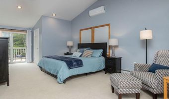 27 Grafton Dr, Bedford, NH 03110