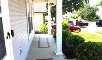 912 Oakwood Farms Ln, Ballwin, MO 63021