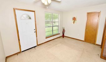 5850 Grand Dr, Baton Rouge, LA 70812