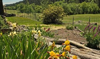30 Alum Creek Rd, Aladdin, WY 82710