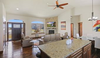 504 W Palmer Cir, Aberdeen, SD 57401