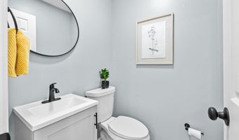 6208 LES DORSON Ln, Alexandria, VA 22315