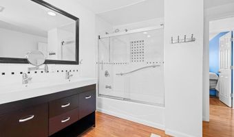 42 Lake Blvd, Aberdeen Twp., NJ 07747