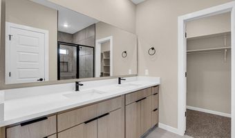 8412 Fish Pl, Sinton, TX 79821