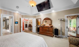 47 Nature Cove Ct, Amherst, NY 14221