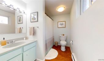 293 Burroughs Dr, Amherst, NY 14226