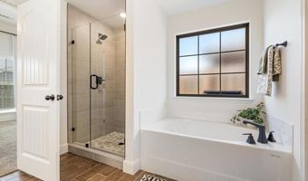 5905 NW Ettie May St, Bentonville, AR 72713
