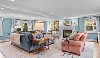 36 Ferry Ln, Barrington, RI 02806