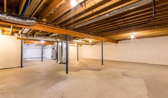 13 Hollyhock Knoll Ct 13, Bourne, MA 02532