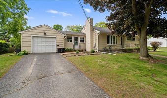 48 Flagg Ave, Warwick, RI 02886