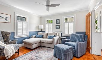 47 Second St, Newport, RI 02840