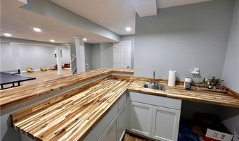 10456 Dogwood Dr, Aurora, OH 44202