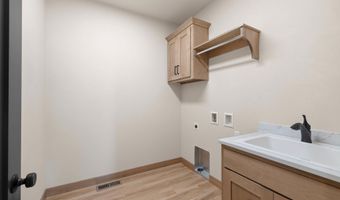 5728 W SPENCER St, Appleton, WI 54914