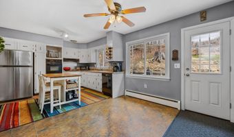 3 Mary Ann Dr, Danbury, CT 06811