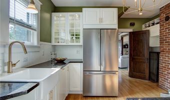 1704 Birch St, Eau Claire, WI 54703