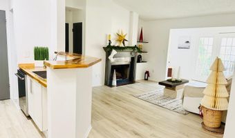 216 AFTON Sq 202, Altamonte Springs, FL 32714