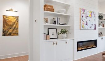 742 Honey Crk, Ada, MI 49301