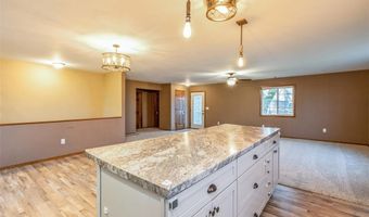 78 2nd Ave, Atkins, IA 52206