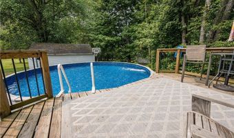 9658 Oakland St, Angola, NY 14006