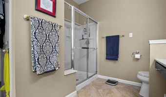 1136 New Ballwin Oaks Dr, Ballwin, MO 63021