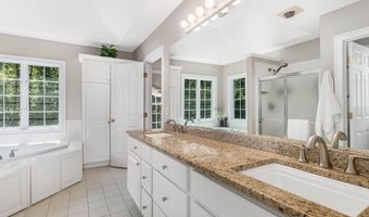 11 Mcafee Farm Rd, Bedford, NH 03110