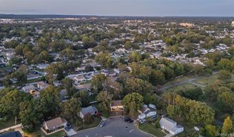 45 N Ronald Dr, Amityville, NY 11701