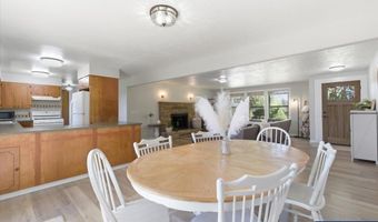 2832 Oak Grove Dr NW, Albany, OR 97321