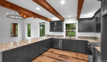 1 Caribou Pkwy, Cascade, ID 83611